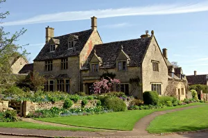 England - A typical Cotswold cottage on a Spring day in April England - A typical Cotswold cottage on a Spring day in April