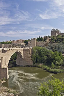 Images Dated 28th November 2012: Europe, Spain, Toledo, St. Martin's Bridge