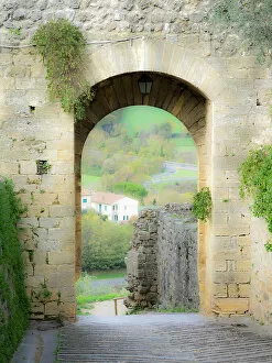 Julie Gallery: Italy, Chianti, Monteriggioni. Looking out an arched
