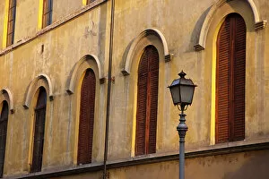 Julie Gallery: Italy, Tuscany, Lucca. Street lamppost and arched