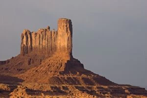 Images Dated 5th April 2005: Rock formation in the Monument Valley