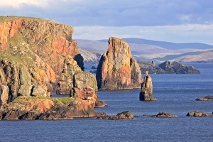 Rock formations - steep cliffs and sea stacks Stoura Pund near Hillswick Rock formations - steep cliffs and sea stacks Stoura Pund near Hillswick