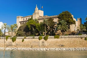Images Dated 23rd January 2014: Royal Palace of La Almudaina, Palma de Mallorca