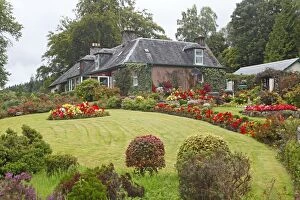 Images Dated 28th August 2010: Scottish House - and garden