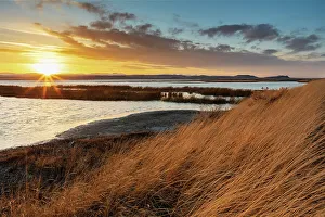 Fairfield Gallery: Sunset skies at Freezeout Lake Wildlife Management