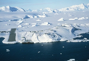 Images Dated 17th September 1997: Aerial view of Rothera Station, Antarctica