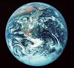 Earth Science Gallery: Apollo 17 photograph of whole earth