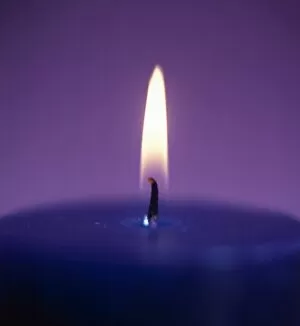 Images Dated 7th August 2003: Candle flame