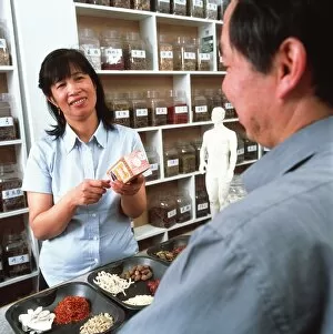 Images Dated 6th March 2001: Chinese medicine