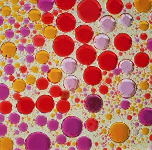 Images Dated 12th May 1989: Droplet of water in oil