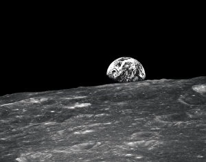 Mono Chrome Gallery: Earth from the Moon
