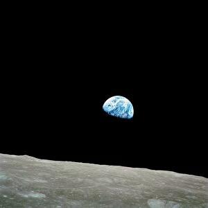 Images Dated 13th August 2008: Earthrise over Moon, Apollo 8