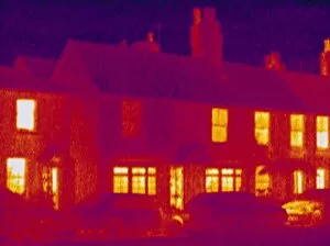 Images Dated 28th July 2003: House, thermogram