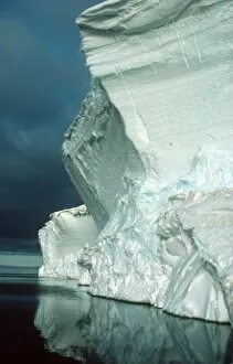 Images Dated 2nd December 2002: Ice cliffs