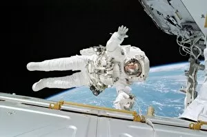 Images Dated 12th March 2003: ISS construction space walk