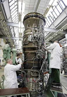 Gas Turbine Gallery: Jet aircraft engine production