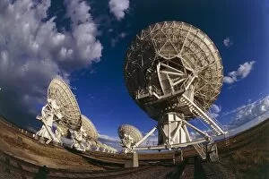 Images Dated 8th August 2003: Very Large Array (VLA) radio antennae