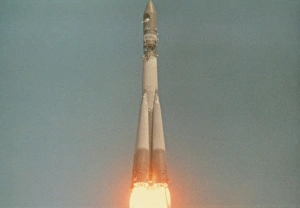 Images Dated 25th May 1985: Launch of Vostok-1 spacecraft