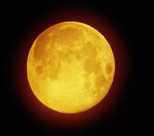 Images Dated 14th April 2003: Full Moon