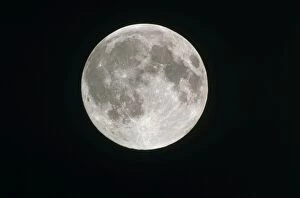 Images Dated 1st March 2004: Full moon through amateur telescope
