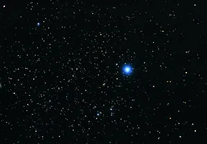 Optical photo of the star Sirius using star filter Optical photo of the star Sirius using star filter