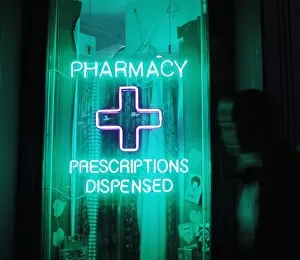 Images Dated 7th December 2004: Pharmacy sign