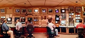 Images Dated 4th May 1999: Physicists in SLAC control room
