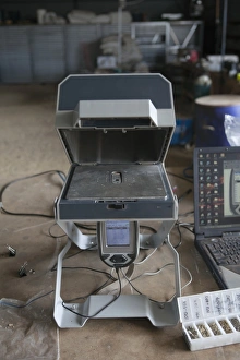 Portable X-ray fluorescence spectrometer Portable X-ray fluorescence spectrometer