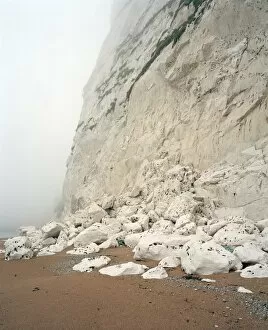 Images Dated 4th May 2005: Rock fall at chalk cliffs
