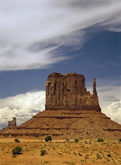 Sandstone Butte, Monument Valley Sandstone Butte, Monument Valley