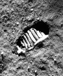 Scientific Posters: Apollo 11 Footprint Print on the Moon's Surface