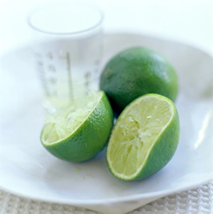 Vitamin C Benefits Prints: Squeezed lime