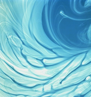 Images Dated 12th May 1989: Swirling oils show molecular properties