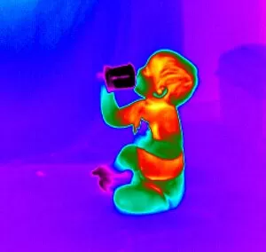 Images Dated 29th January 2002: Thermogram of a baby