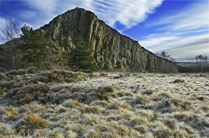 Images Dated 22nd January 2005: ENGLAND, Northumberland, Cawfields. A winter view of the Great Whin Sill at Cawfields near