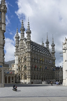 Leuven Gallery: The 15th century late Gothic Town Hall in the Grote Markt, Leuven, Belgium, Europe