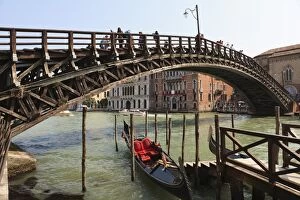 Images Dated 8th May 2011: Accademia Bridge, Grand Canal, Venice, UNESCO World Heritage Site, Veneto, Italy, Europe