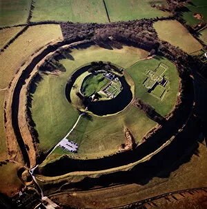Earthworks Gallery: Aerial image of Old Sarum, the original site of Salisbury with castle ruins