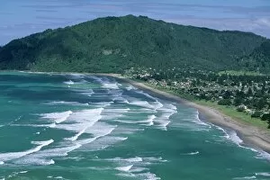 Auckland Gallery: Aerial view of surf beach at Pauanui on east coast