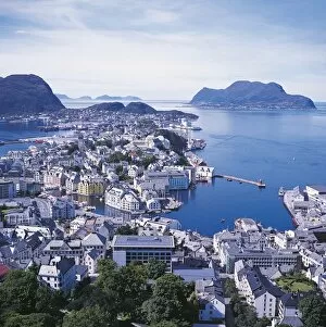 Images Dated 7th December 2007: Alesund, Norway
