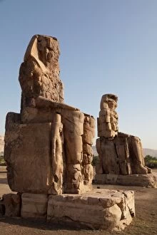 Egyptian Architecture Gallery: The ancient Colossi of Memnon near Luxor, Thebes, UNESCO World Heritage Site, Egypt, North Africa