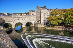 Somerset Collection: Bath Weir and Pulteney Bridge on the River Avon, Bath, UNESCO World Heritage Site