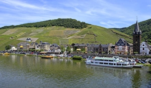 Bernkastel-Kues, Moselle Valley, Rhineland-Palatinate, Germany, Europe Bernkastel-Kues, Moselle Valley, Rhineland-Palatinate, Germany, Europe