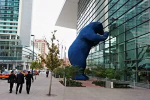 Sculpture Gallery: Big blue bear at Colorado Convention Center, Denver, Colorado, United States of America