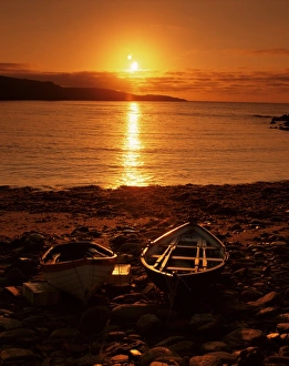 Wick Gallery: Boats on shore of Nor Wick on the northeast tip of the island