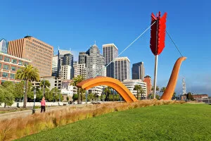 Images Dated 23rd June 2011: Bow and Arrow Sculpture in Rincon Park, Embarcadero, San Francisco, California, United