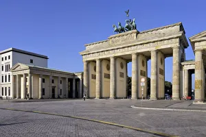 Brandenburg Gate, Pariser Square, Unter den Linden, Berlin, Germany, Europe Brandenburg Gate, Pariser Square, Unter den Linden, Berlin, Germany, Europe