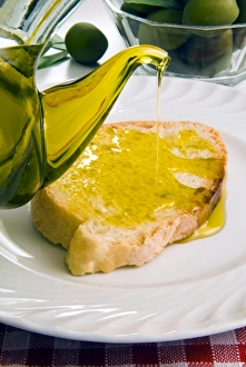 Related Images Gallery: Bread and olive oil, Tuscany, Italy, Europe