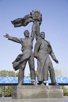 Bronze figures of a Russian and a Ukrainian worker Bronze figures of a Russian and a Ukrainian worker