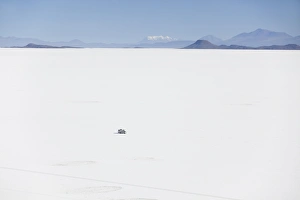 Camper van on Salar de Uyuni (Salt Flats of Uyuni), Potosi Department, Bolivia, South America Camper van on Salar de Uyuni (Salt Flats of Uyuni), Potosi Department, Bolivia, South America